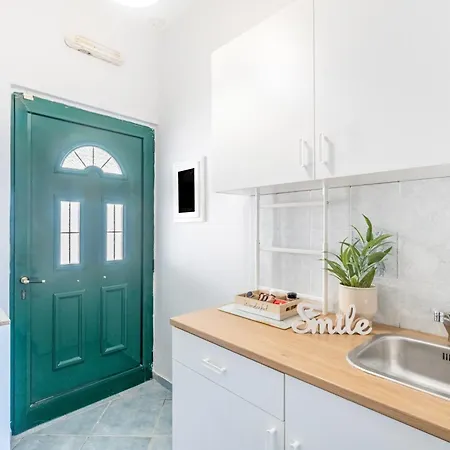 Spyridoula 1 Lägenhetshotell 3*